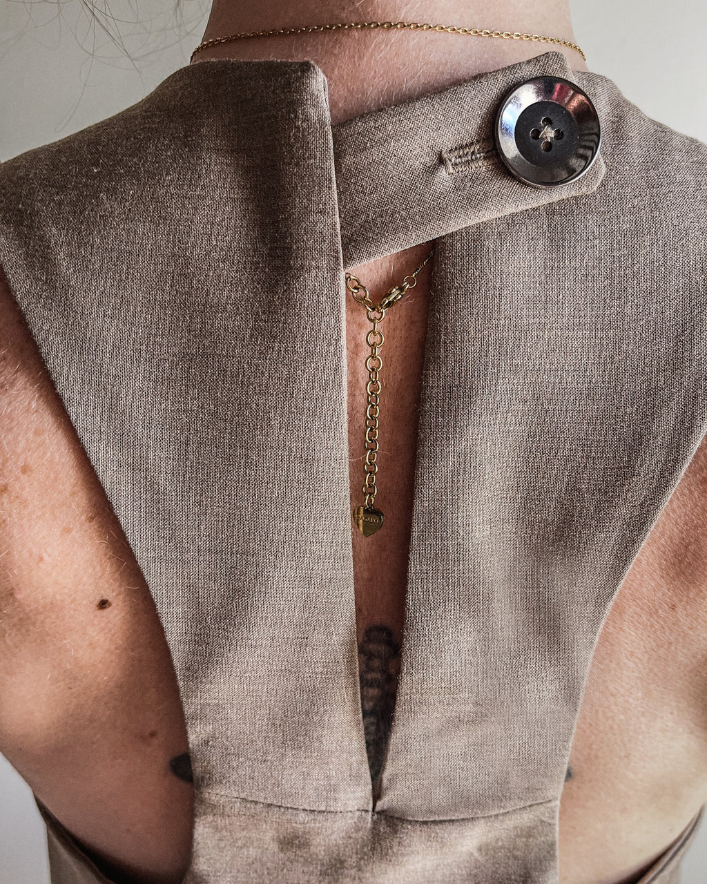 Top halter con fondo a palloncino